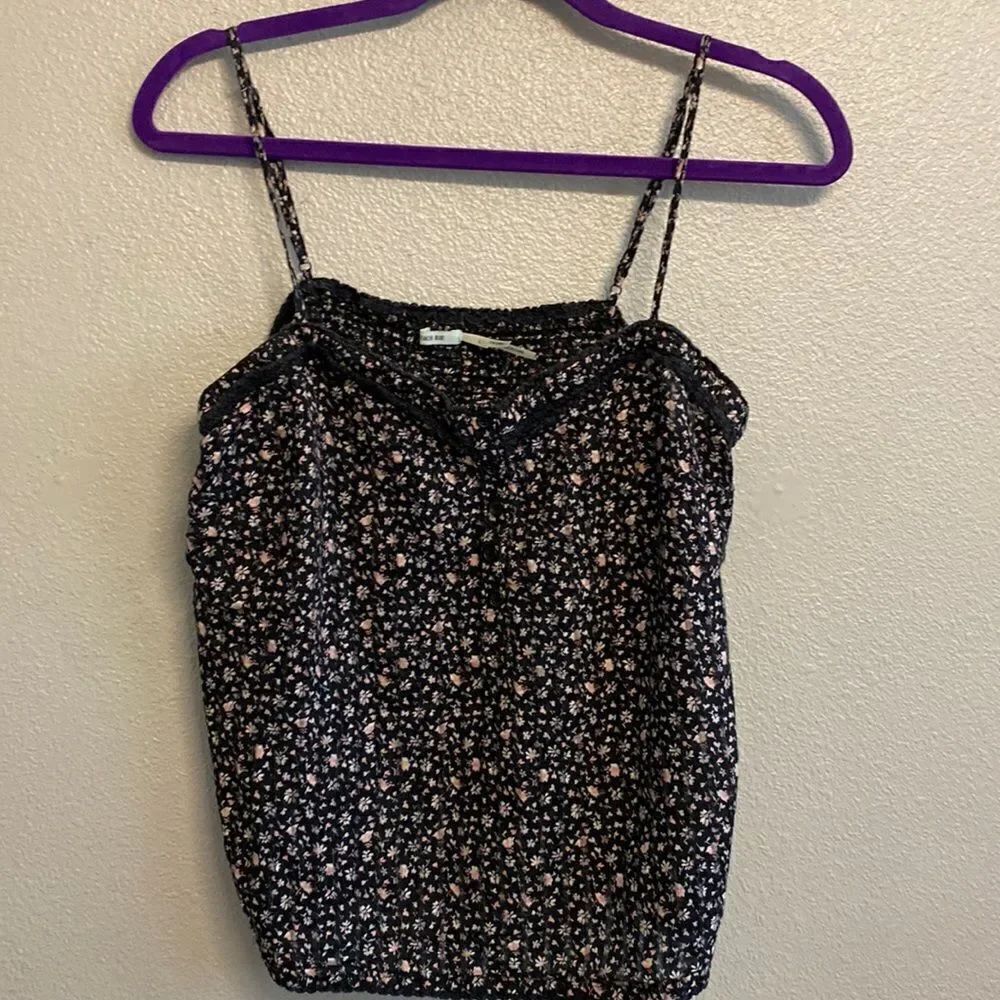 Kimchi Blue- black floral tank- Size large